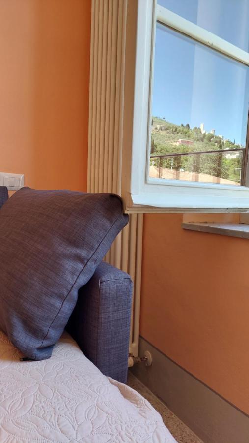 La Casa Del Mago Camere E Appartamenti Pissignano Exteriér fotografie